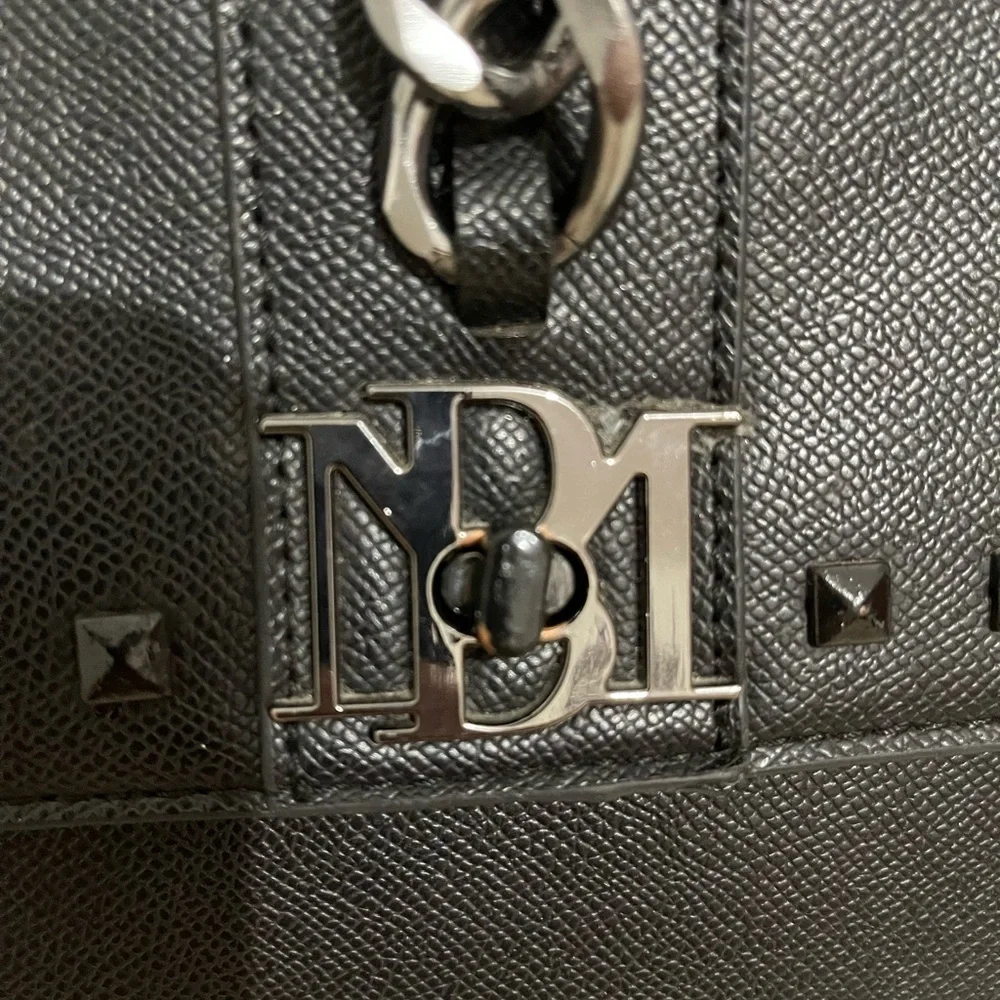 Badgley Mischka Black Crossbody Bag - Picture 12 of 16